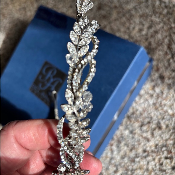 Bel Aire Bridal jeweled headband - Picture 7 of 12